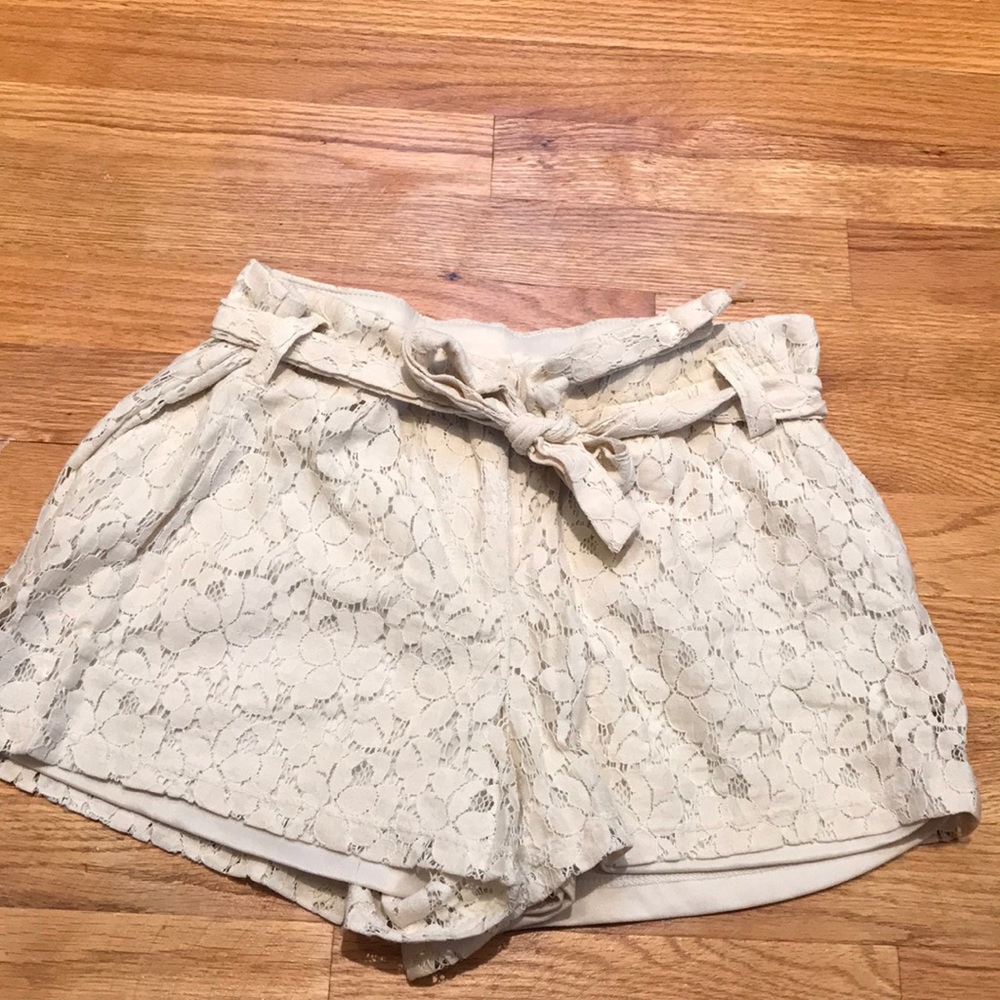 Lace belted shorts